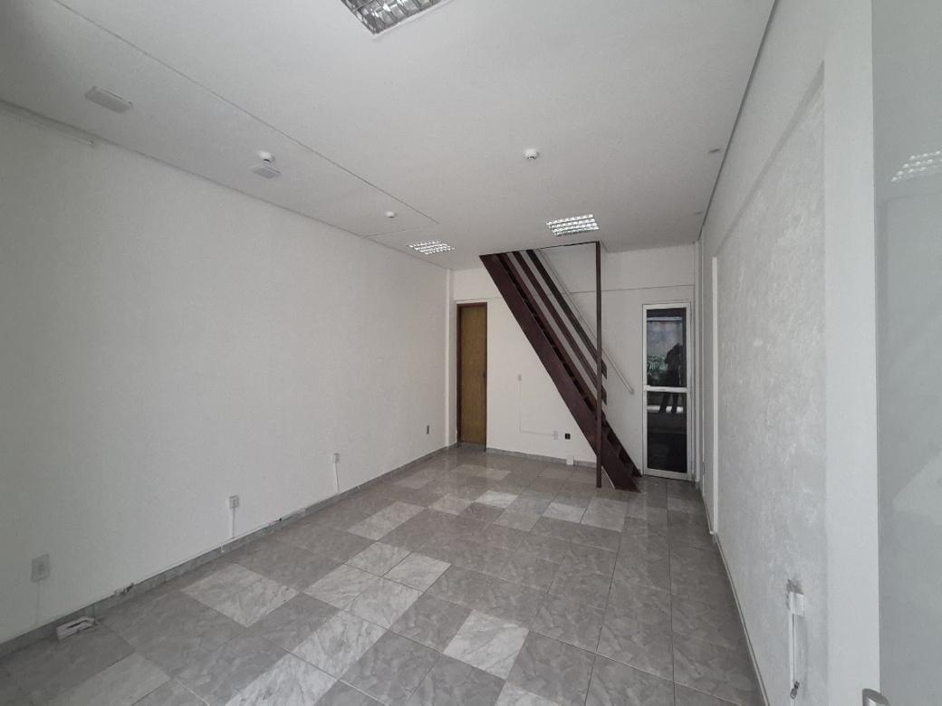 Andar, Savassi, 0 Quarto, 0 Vaga