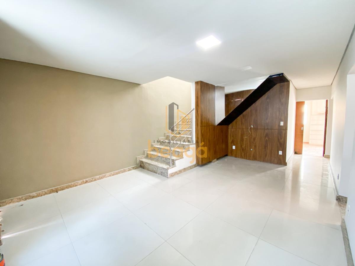 Casa, Parque Turistas, 4 Quartos, 2 Vagas, 2 Suítes