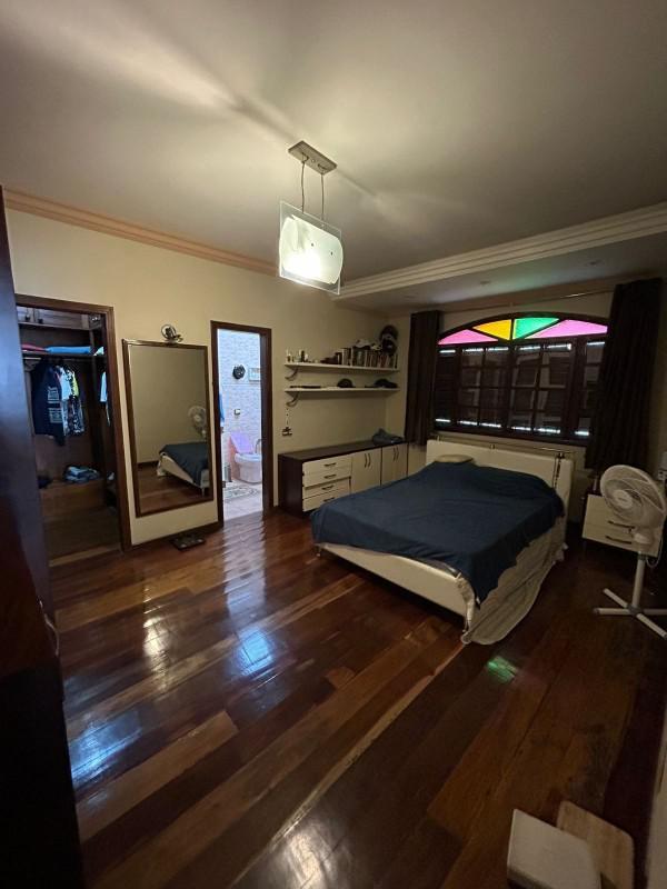 Casa, Castelo, 4 Quartos, 4 Vagas, 3 Suítes
