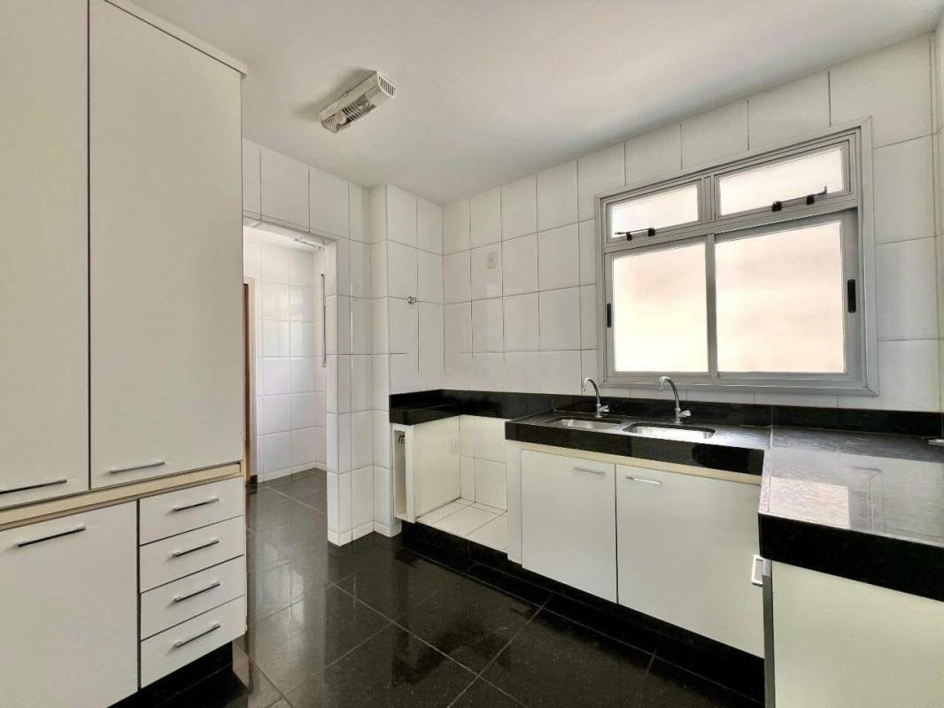 Apartamento, Funcionários, 4 Quartos, 2 Vagas, 2 Suítes