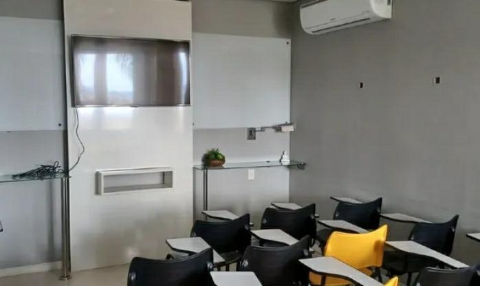 Casa, Estoril, 3 Quartos, 6 Vagas, 3 Suítes