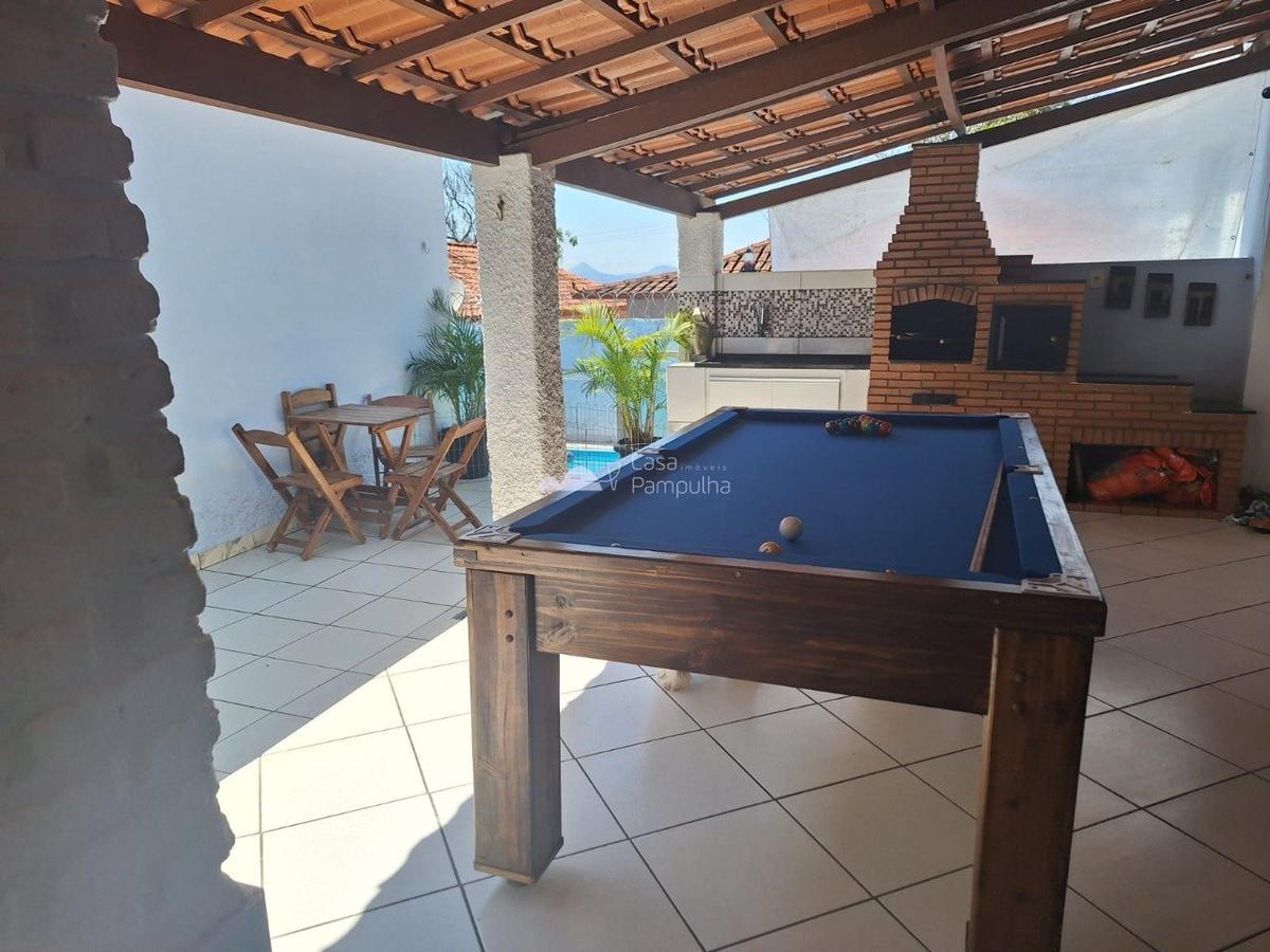 Casa, Santa Mônica, 4 Quartos, 2 Vagas, 2 Suítes