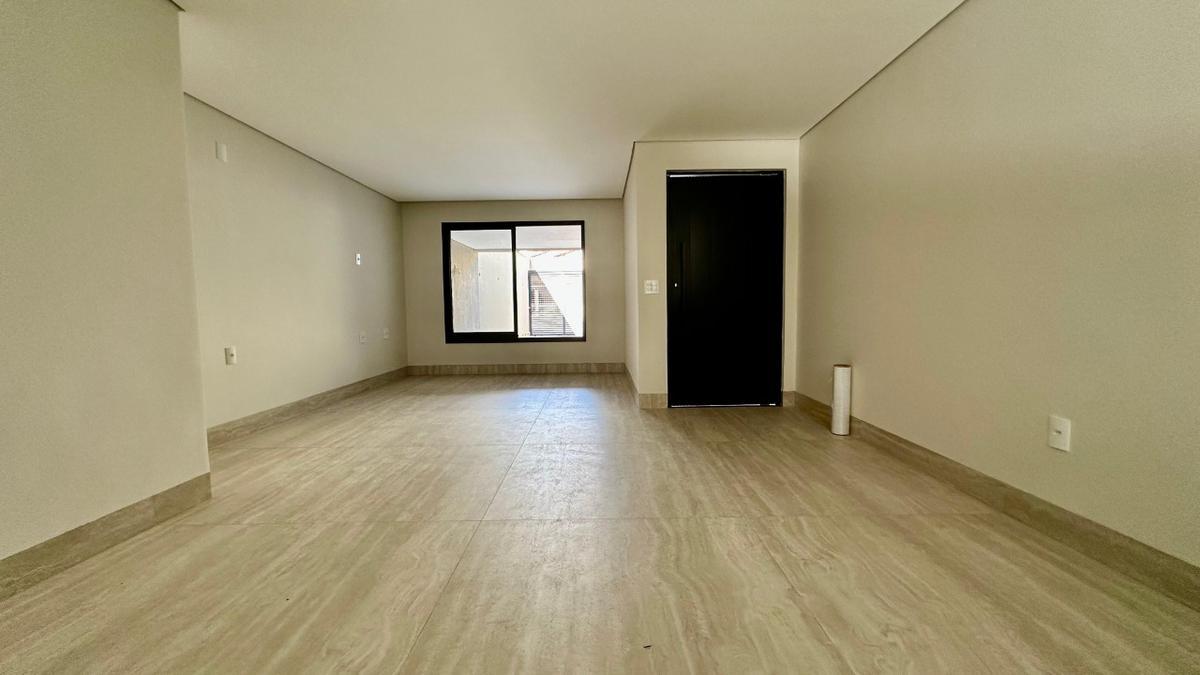 Casa, Jaraguá, 4 Quartos, 4 Vagas, 1 Suíte