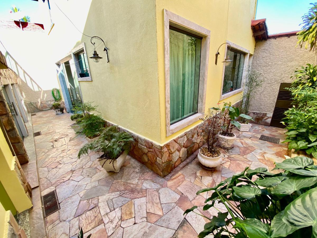 Casa, Santa Branca, 3 Quartos, 4 Vagas, 1 Suíte