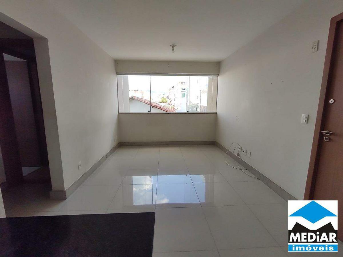Apartamento, Floresta, 2 Quartos, 2 Vagas, 1 Suíte
