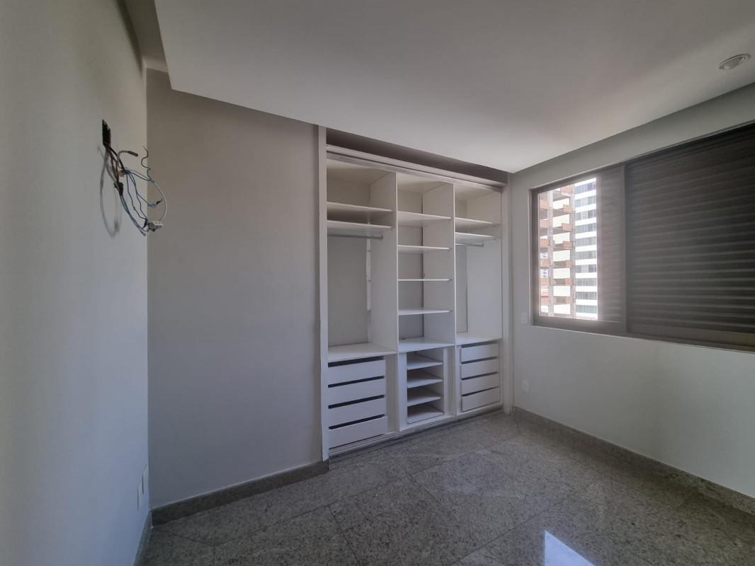 Apartamento, Barreiro, 3 Quartos, 2 Vagas, 1 Suíte