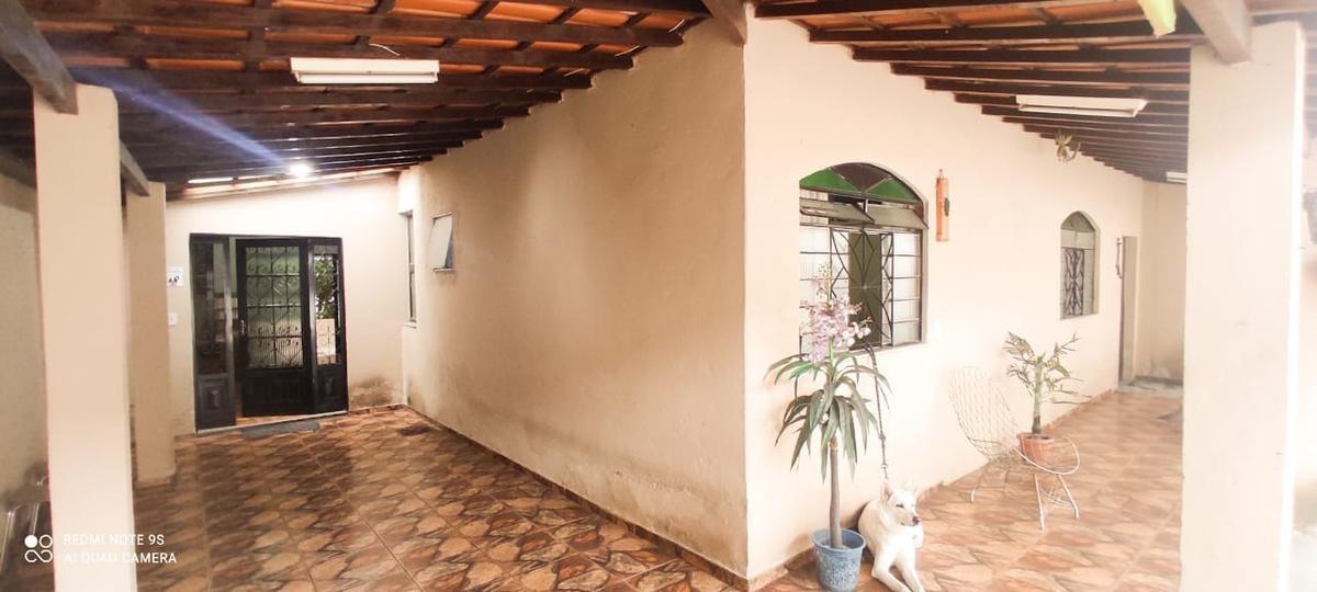 Casa, Santa Terezinha, 6 Quartos, 3 Vagas, 1 Suíte