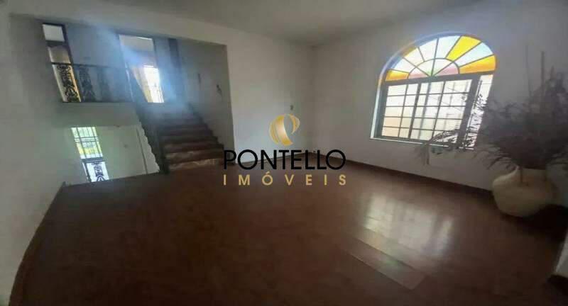Casa, Cidade Nova, 5 Quartos, 3 Vagas, 1 Suíte