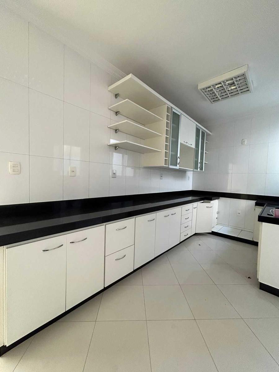 Casa, Paquetá, 4 Quartos, 4 Vagas, 1 Suíte