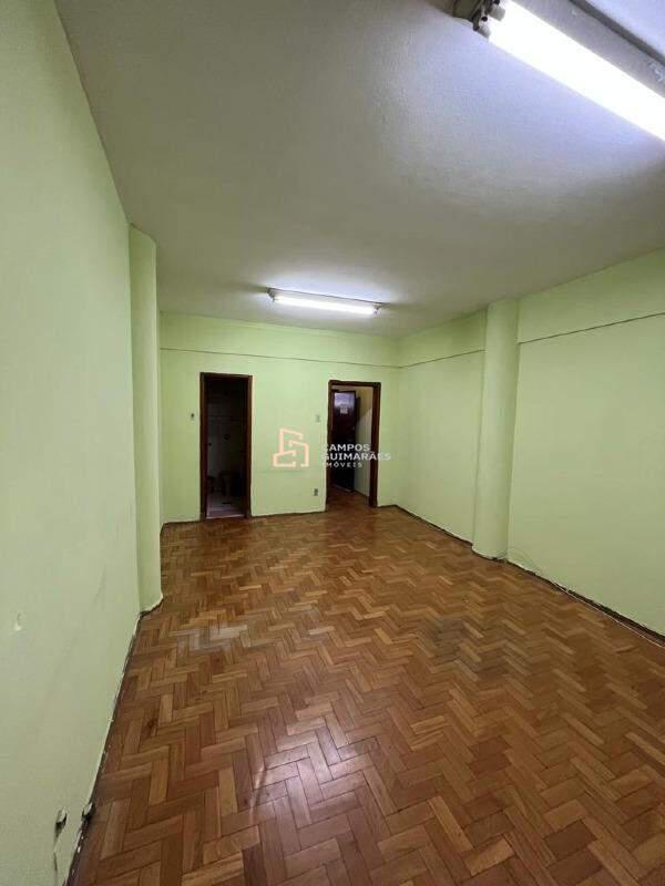 Sala, Centro
