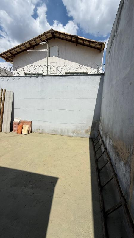 Casa, Masterville, 2 Quartos, 3 Vagas