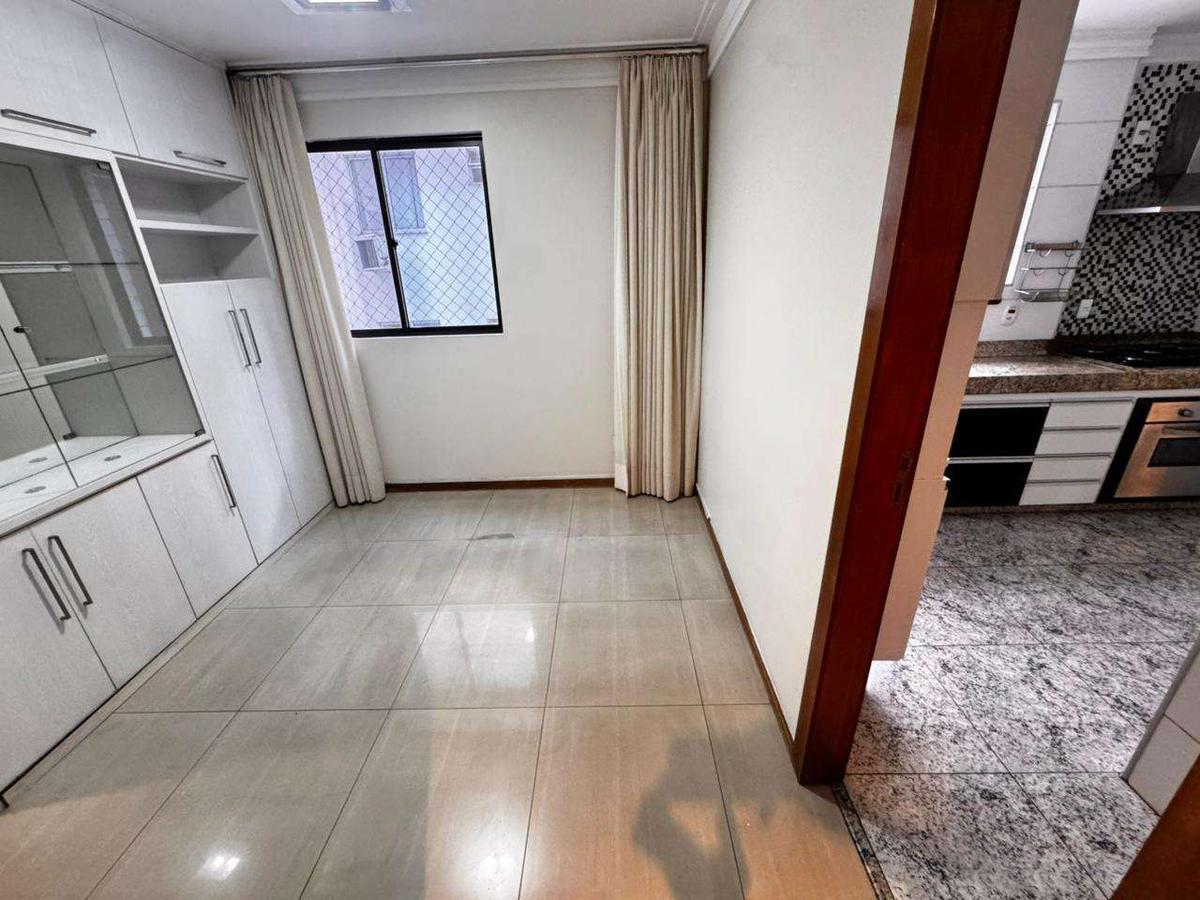 Apartamento, Sagrada Família, 3 Quartos, 4 Vagas, 1 Suíte