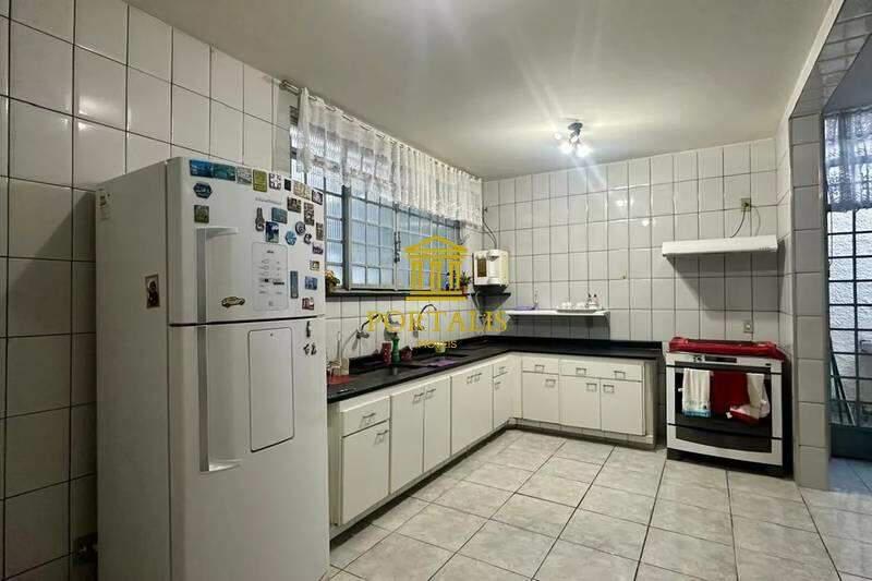 Casa, Serra, 4 Quartos, 4 Vagas, 1 Suíte