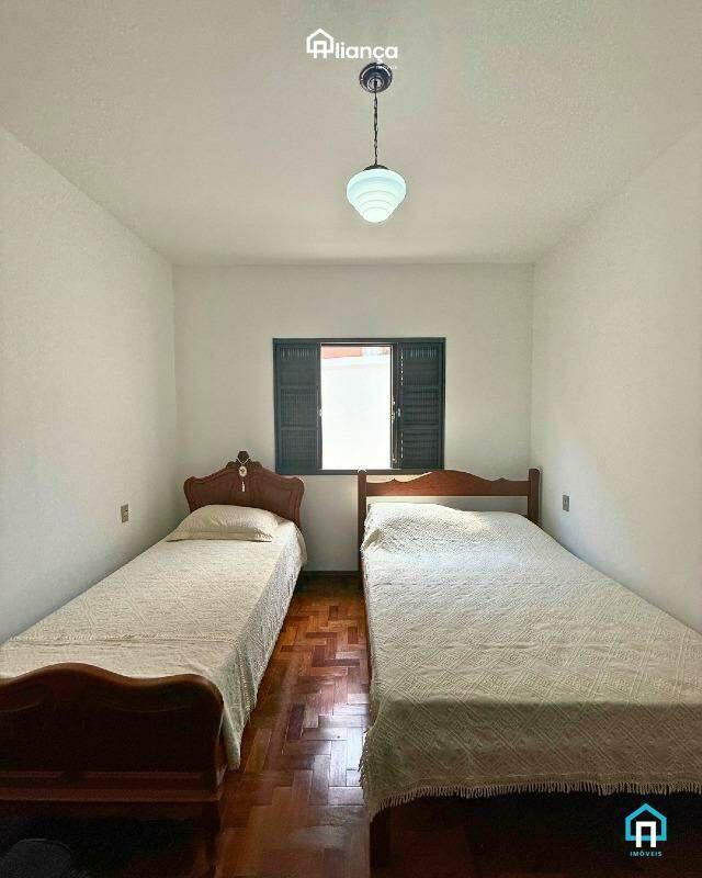 Casa, Centro, 3 Quartos, 1 Vaga, 1 Suíte
