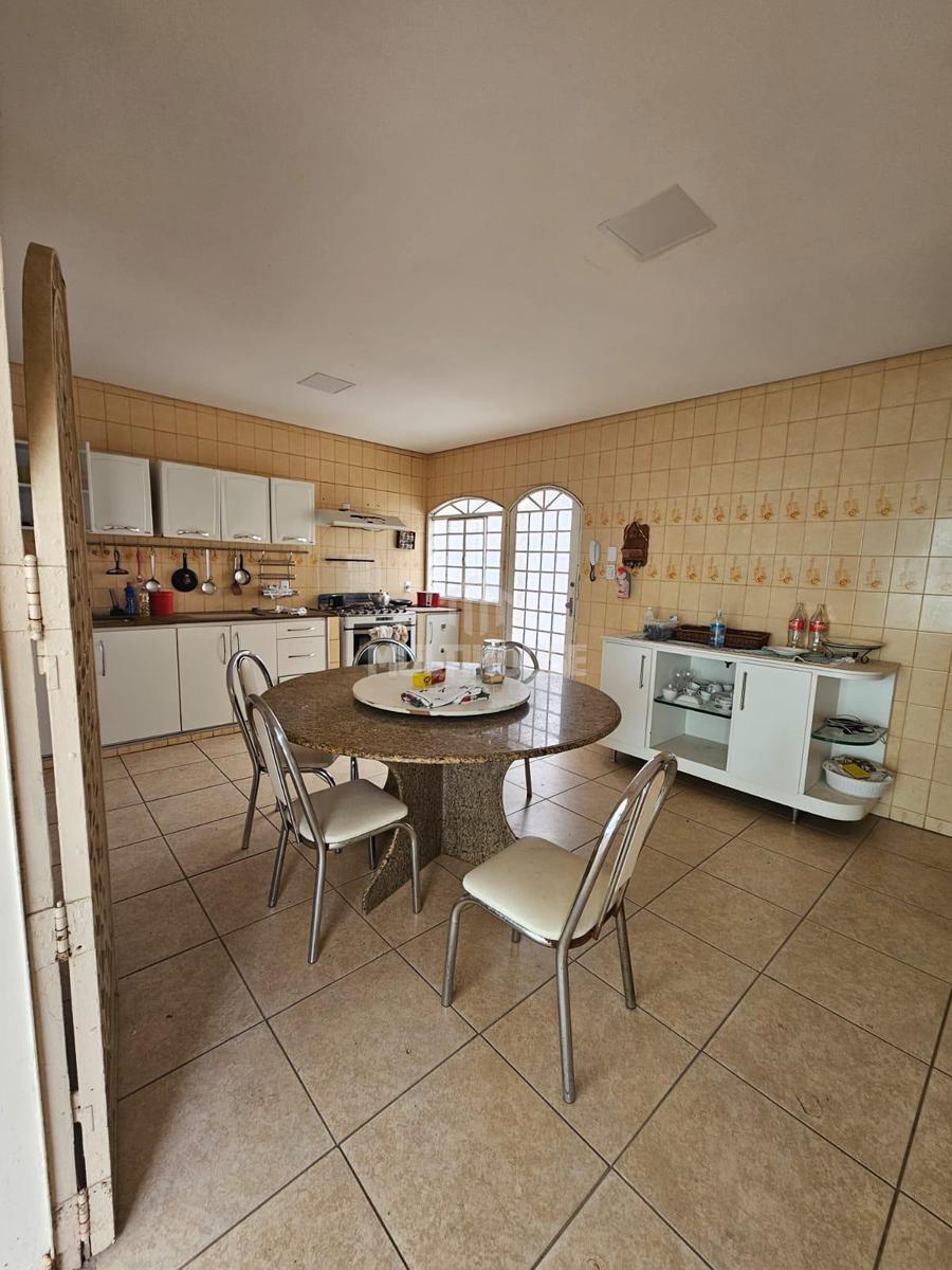 Casa, Itapoã, 3 Quartos, 2 Vagas, 1 Suíte