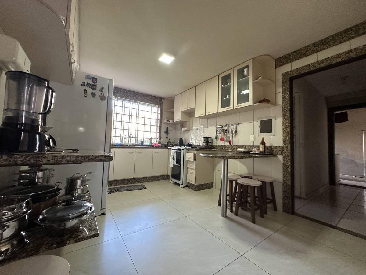 Casa, Giovanini, 3 Quartos, 4 Vagas, 2 Suítes