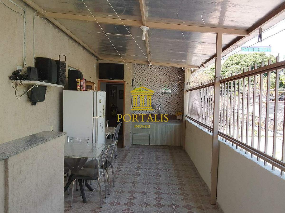 Casa, Esplanada, 4 Quartos, 1 Vaga, 1 Suíte