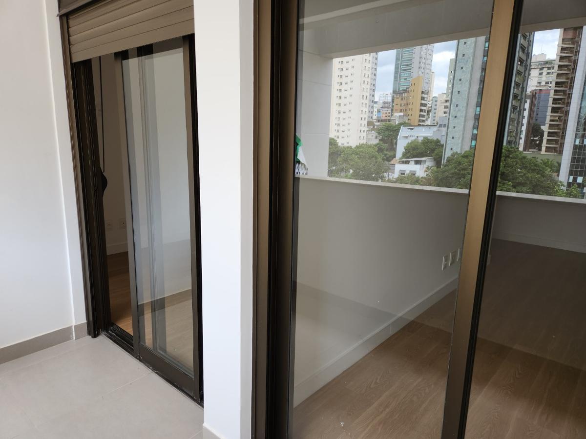 Apartamento, Funcionários, 4 Quartos, 4 Vagas, 2 Suítes