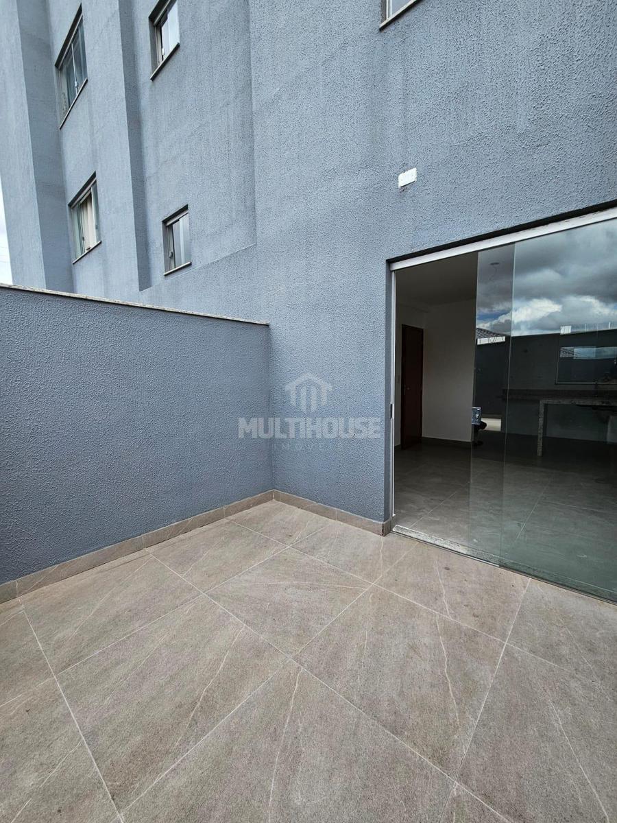 Apartamento, Candelária, 2 Quartos, 2 Vagas, 1 Suíte