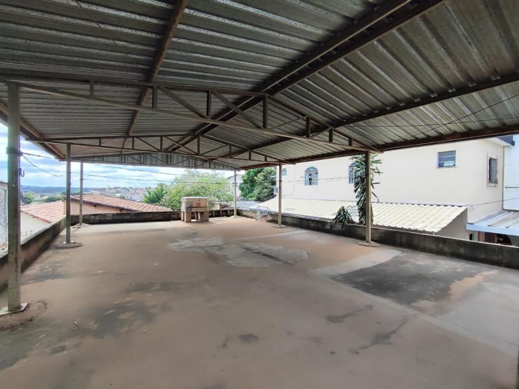Casa, Providência, 5 Quartos, 4 Vagas, 1 Suíte