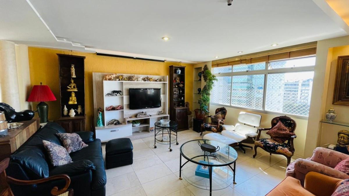 Apartamento, Funcionários, 4 Quartos, 2 Vagas, 1 Suíte
