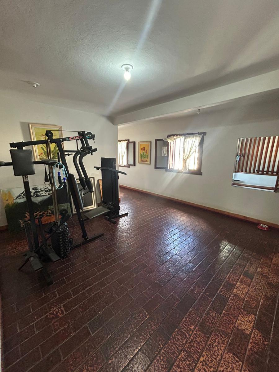 Casa Comercial, Castelo, 5 Quartos, 2 Vagas, 1 Suíte