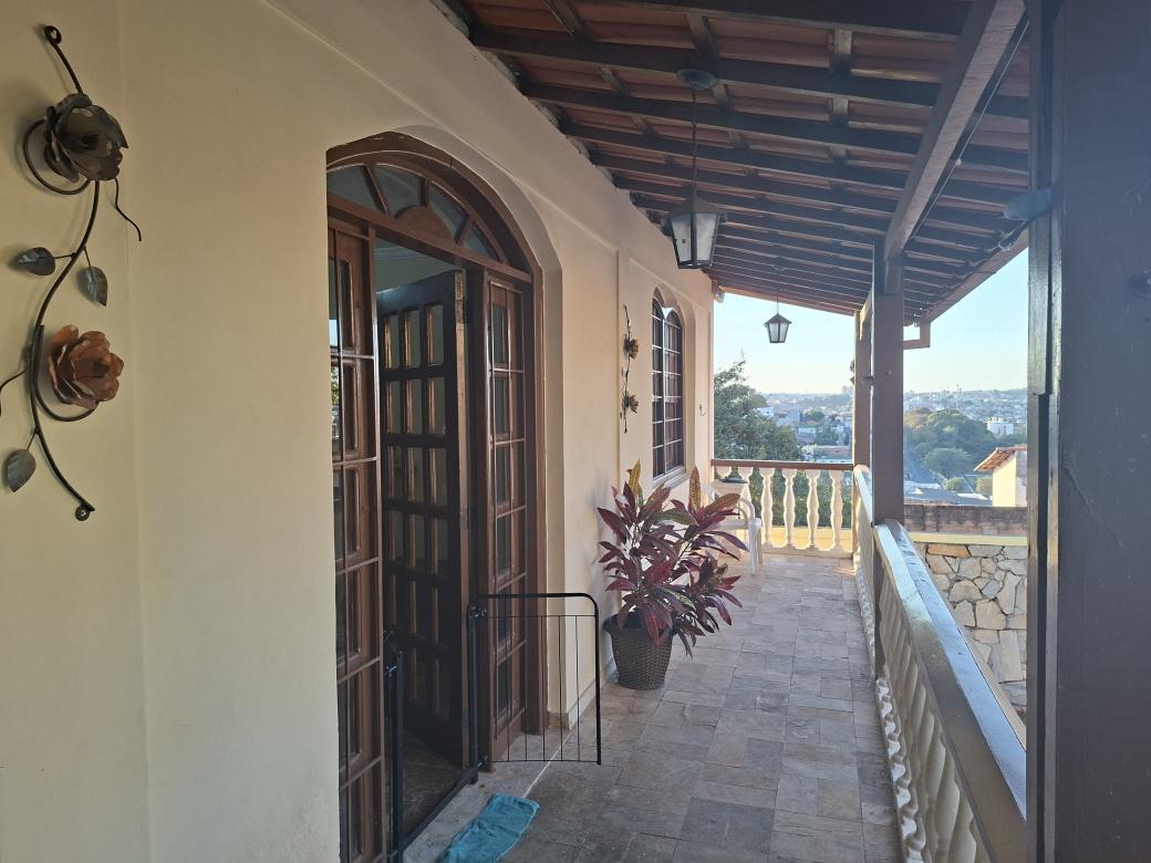 Casa, Vera Cruz, 3 Quartos, 3 Vagas, 1 Suíte