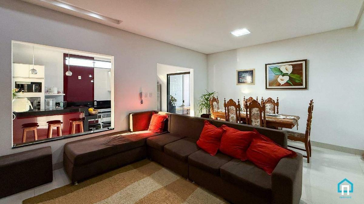 Casa, Centro, 4 Quartos, 4 Vagas, 2 Suítes
