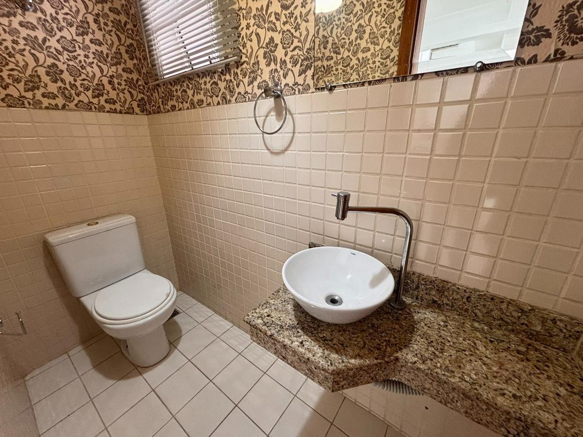 Casa, Castelo, 3 Quartos, 2 Vagas, 1 Suíte