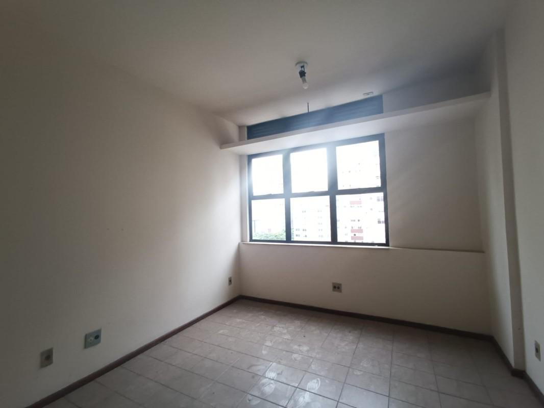 Andar, Centro, 0 Quarto, 0 Vaga