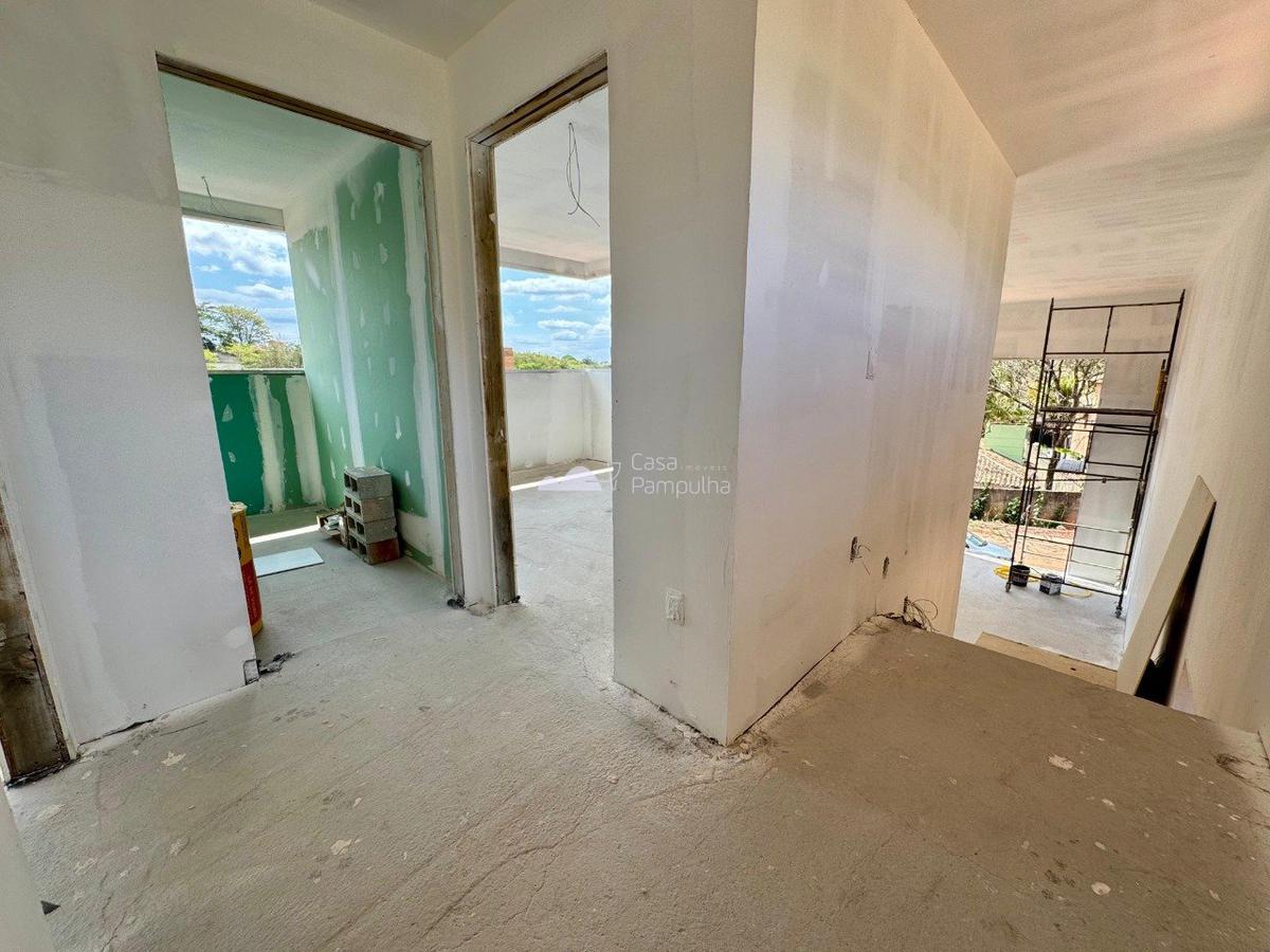 Casa, Trevo, 4 Quartos, 4 Vagas, 2 Suítes