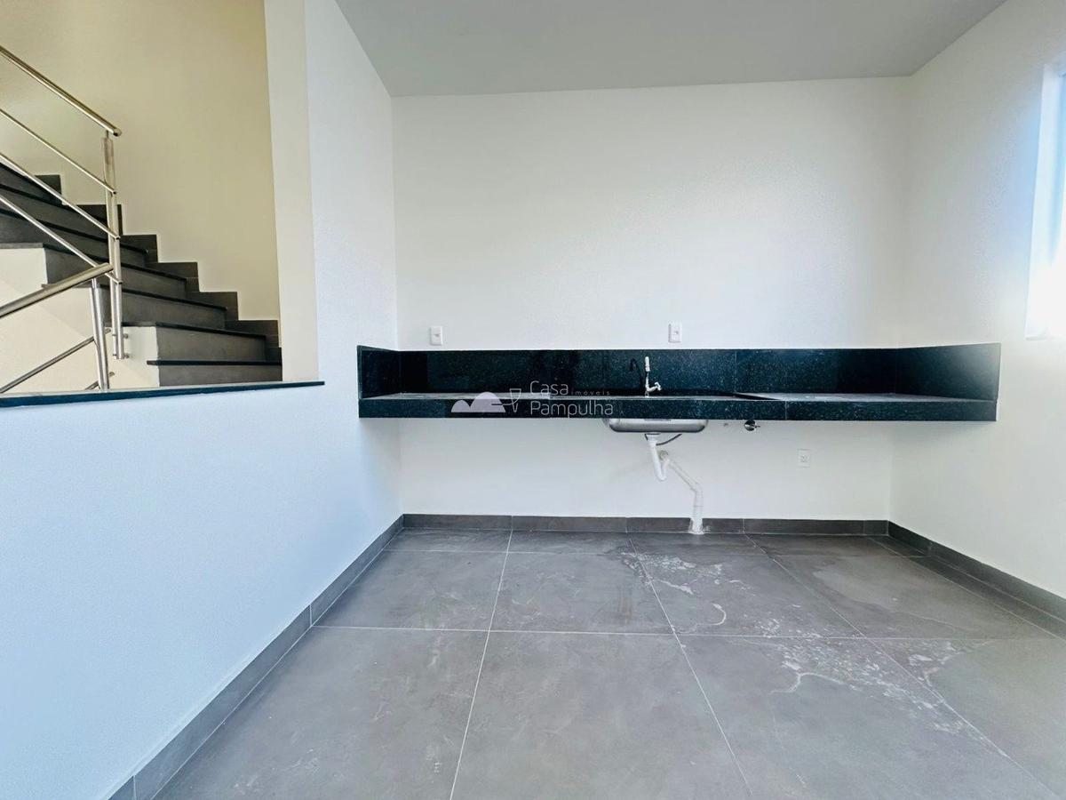 Casa, Santa Branca, 3 Quartos, 2 Vagas, 1 Suíte