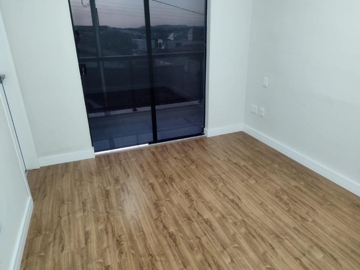 Casa, Floramar, 3 Quartos, 2 Vagas, 1 Suíte