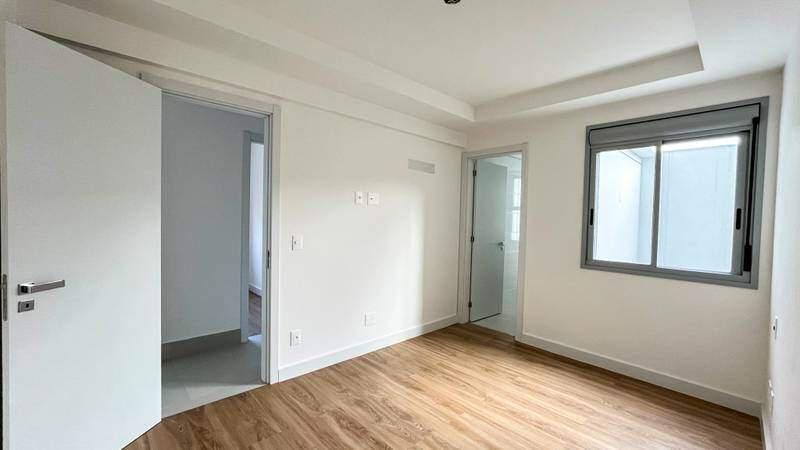 Apartamento, Sagrada Família, 3 Quartos, 2 Vagas, 1 Suíte