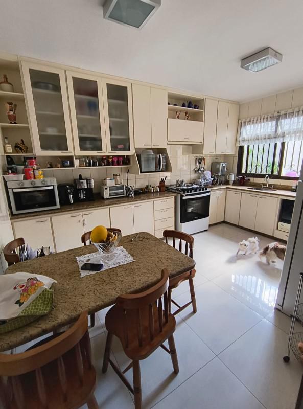 Casa, Tirol, 5 Quartos, 8 Vagas, 1 Suíte