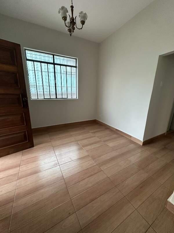 Casa, Sagrada Família, 0 Quarto, 1 Vaga