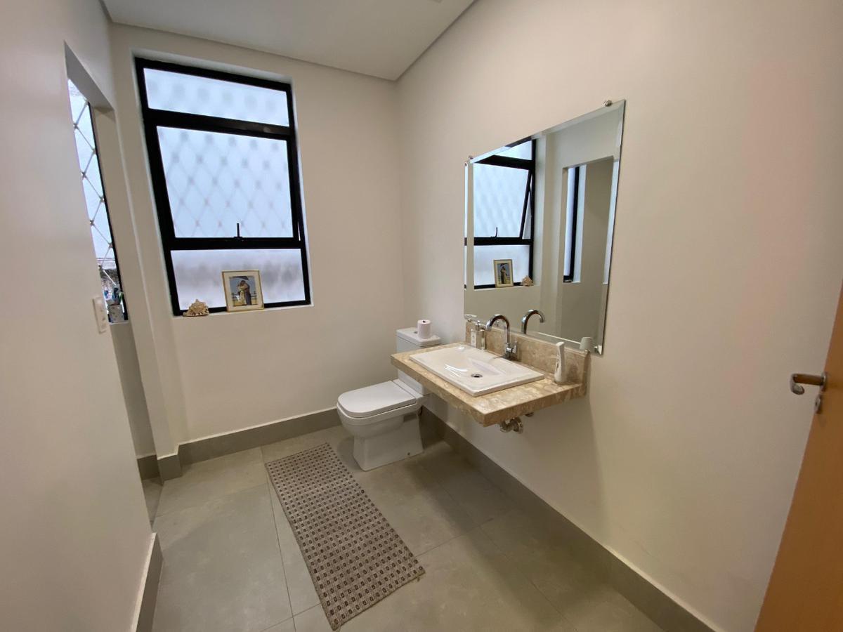 Casa, São José, 4 Quartos, 2 Vagas, 1 Suíte