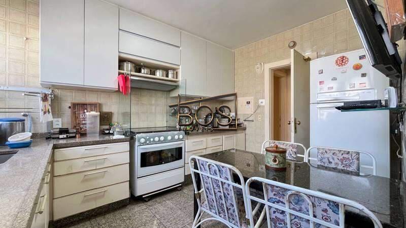 Apartamento, Funcionários, 4 Quartos, 2 Vagas, 1 Suíte