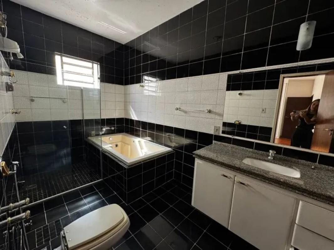 Casa Comercial, Castelo, 4 Quartos, 4 Vagas, 4 Suítes