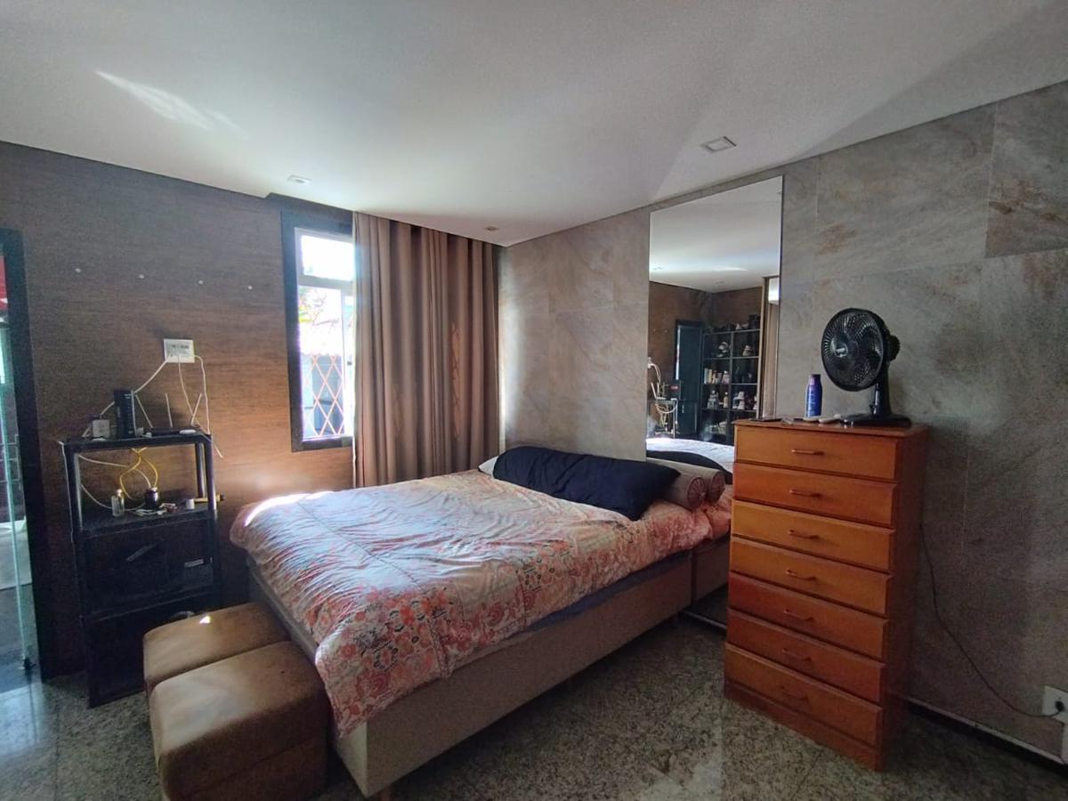 Casa, Sagrada Família, 4 Quartos, 5 Vagas, 1 Suíte