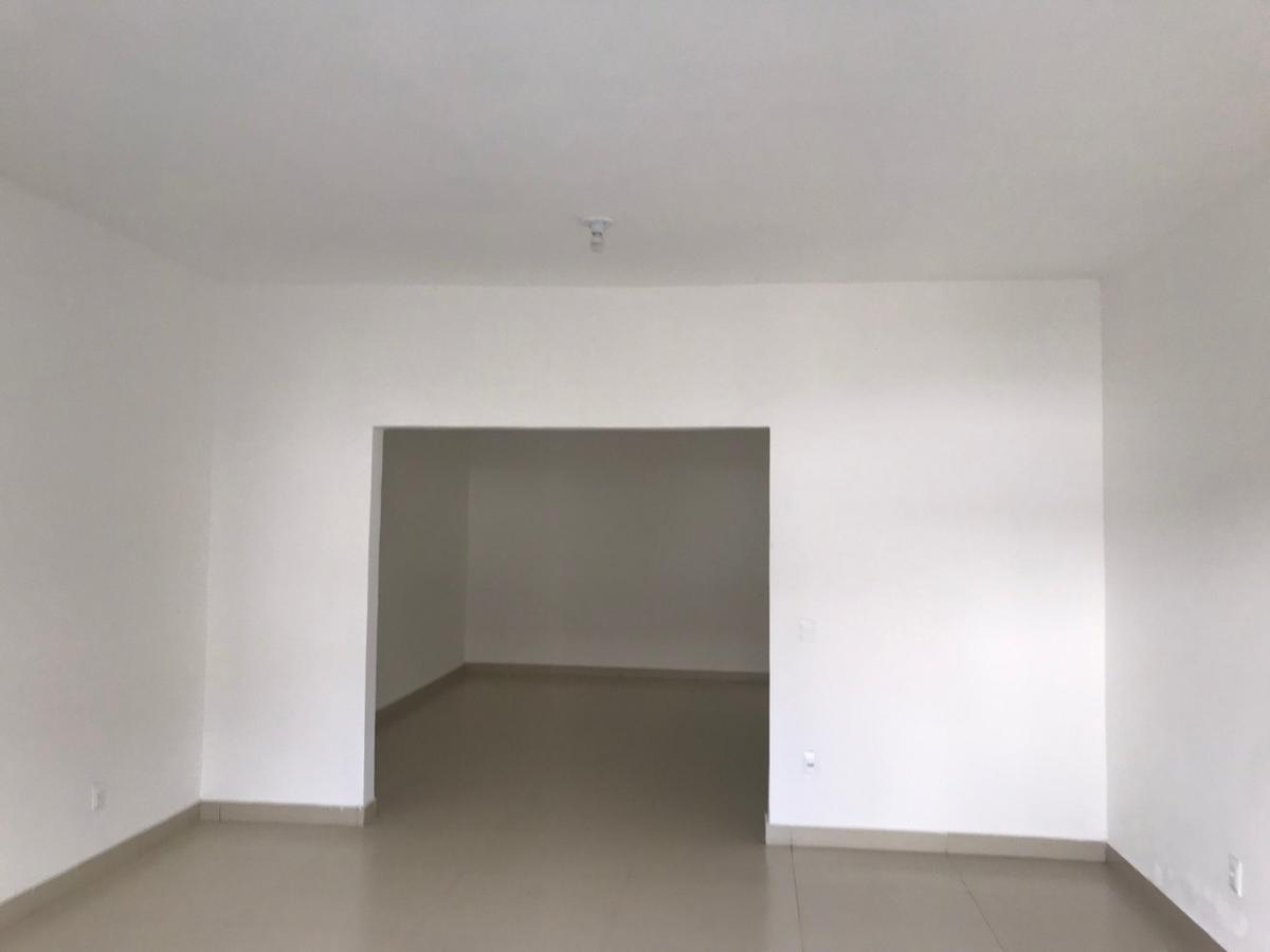 Casa Comercial, Santa Cruz, 2 Quartos, 0 Vaga, 1 Suíte