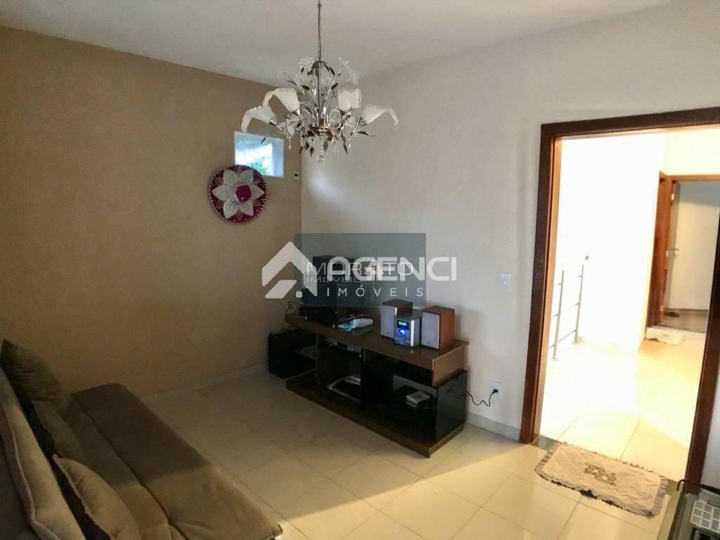 Casa, Cabral, 5 Quartos, 0 Vaga, 1 Suíte