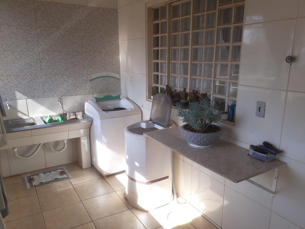 Casa, Parque São José, 3 Quartos, 51 Vagas, 1 Suíte