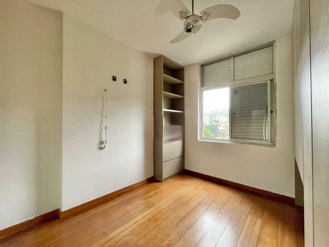 Apartamento, Vila Paris, 4 Quartos, 2 Vagas, 1 Suíte
