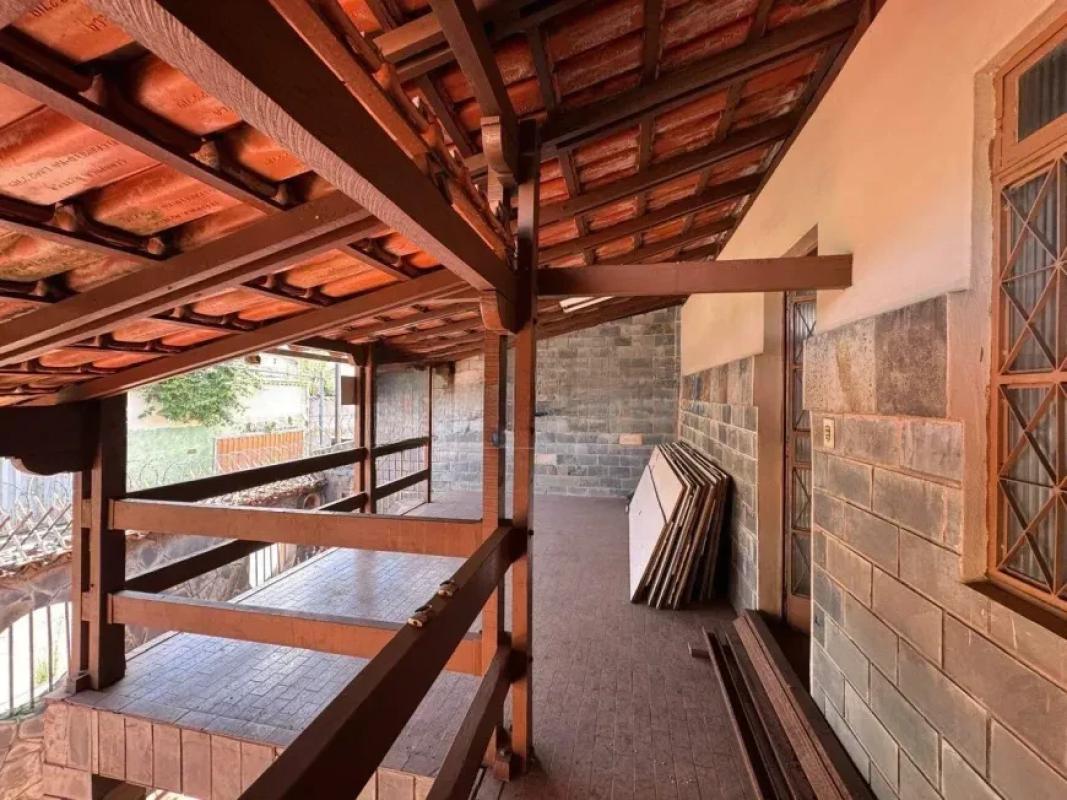 Casa, Betânia, 4 Quartos, 3 Vagas, 1 Suíte