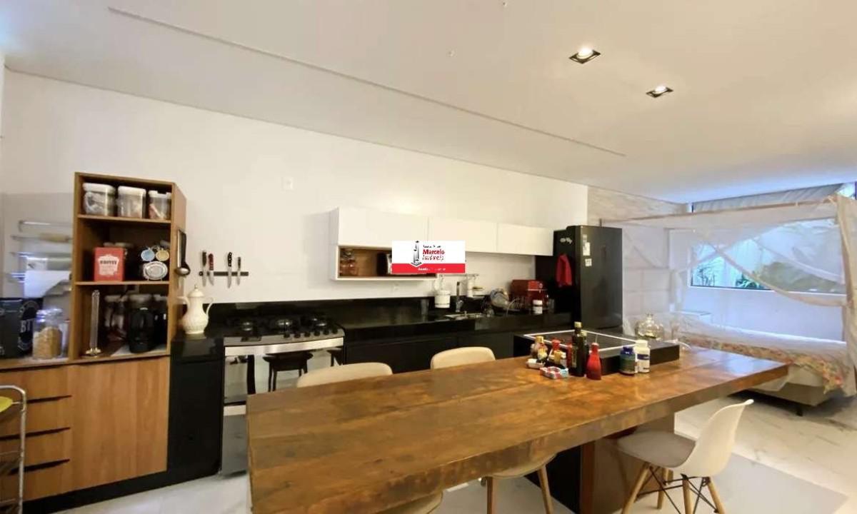 Casa, Lourdes, 3 Quartos, 0 Vaga, 1 Suíte