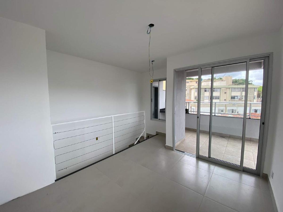 Cobertura, Estoril, 2 Quartos, 2 Vagas, 1 Suíte
