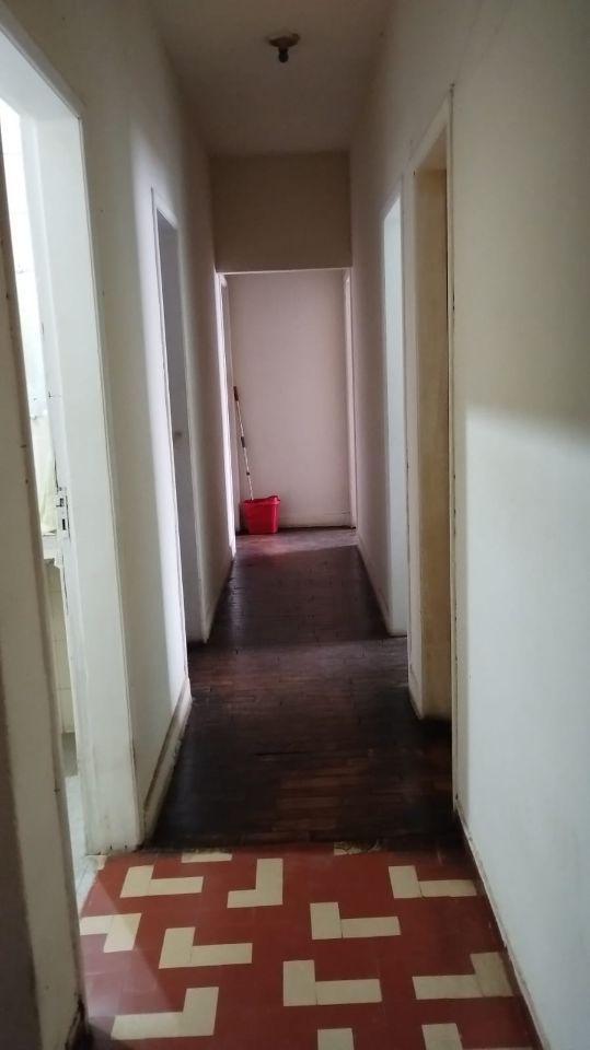 Casa, Sagrada Família, 5 Quartos, 0 Vaga, 1 Suíte