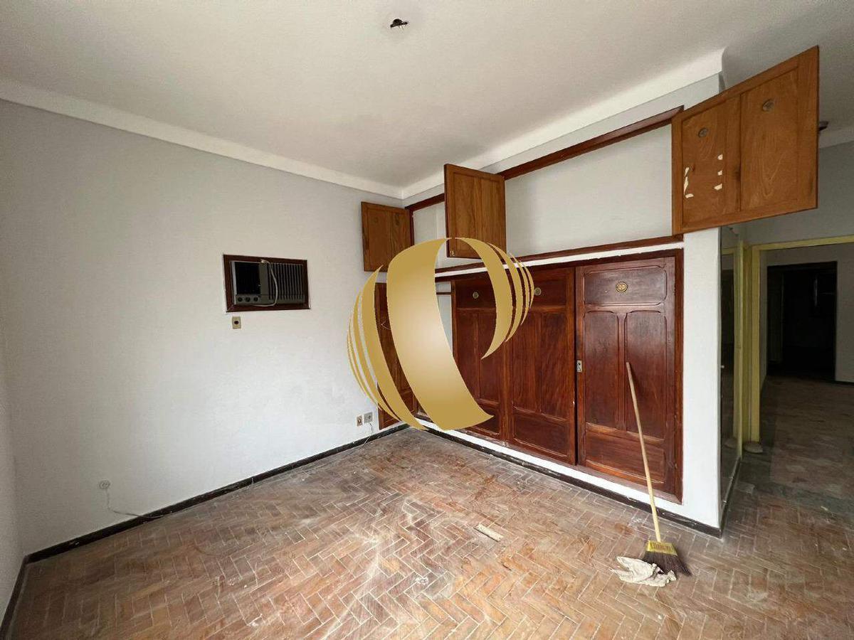 Casa, Centro, 4 Quartos, 2 Vagas, 1 Suíte