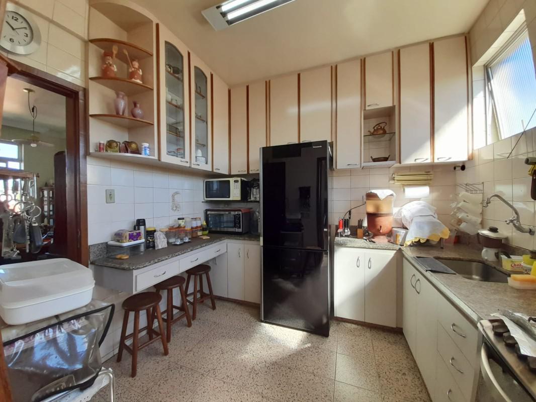 Cobertura, Calafate, 4 Quartos, 2 Vagas, 1 Suíte